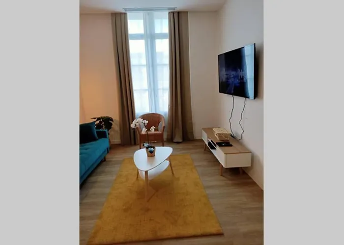 Comedie Gare St Roch Apartment *